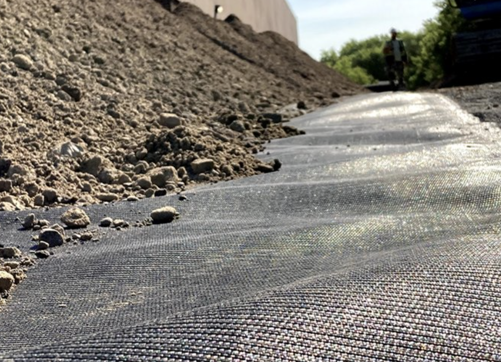 Manfaat Aplikasi Geotextile Non Woven untuk Proyek Sipil Modern di Petrane.co.id